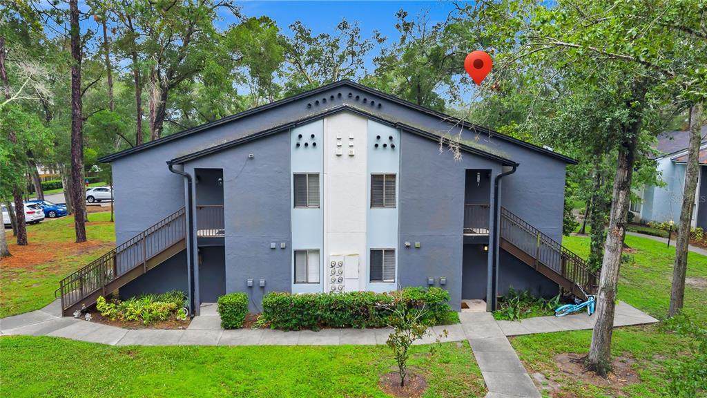 202 Riverbend Drive - Photo 1
