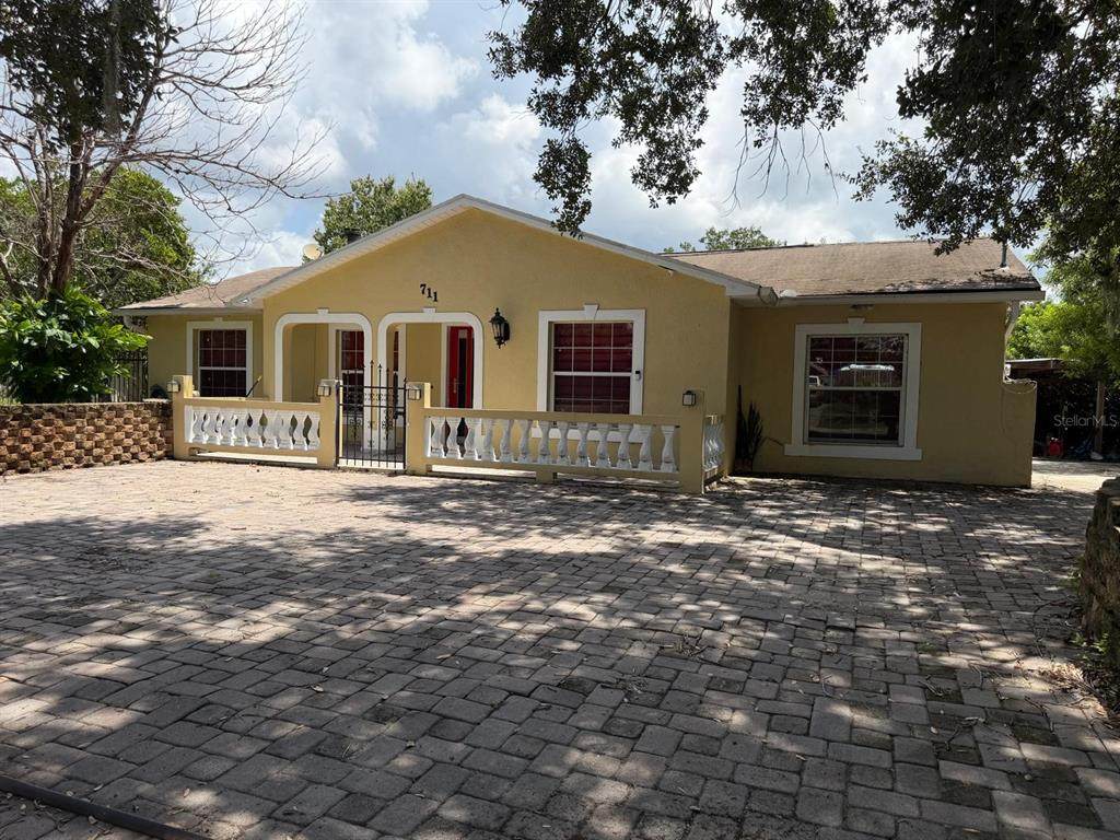711 Emory Avenue - Photo 1