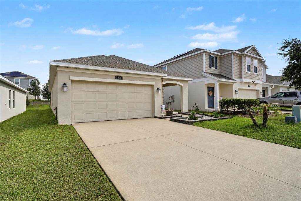 6838 Wilson Hammock Avenue - Photo 1