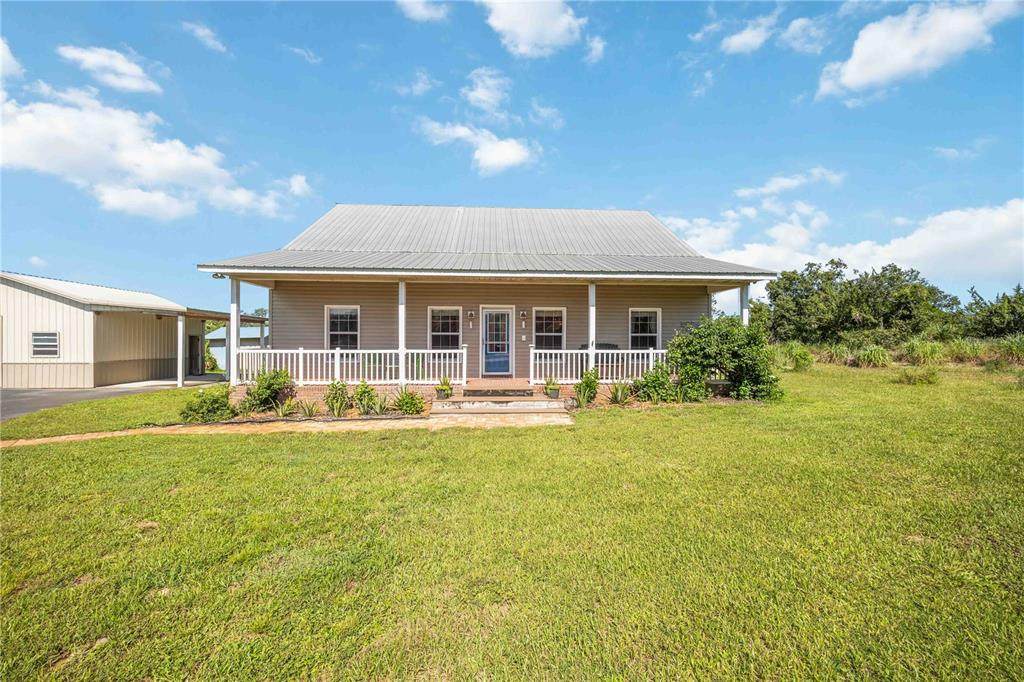2711 Snyder Road - Photo 1