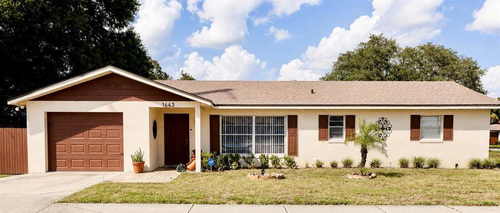 1643 Saxon Boulevard - Photo 1