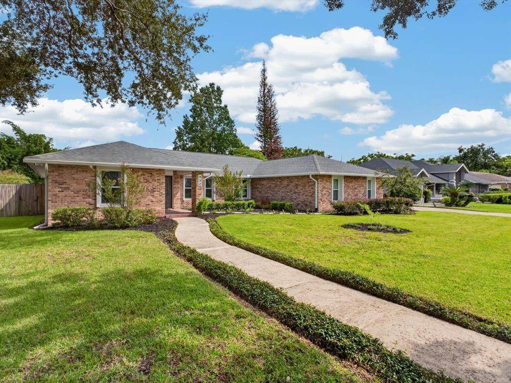 992 Sleeping Rock Court - Photo 1