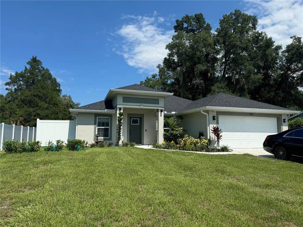 1922 Almond Street - Photo 1