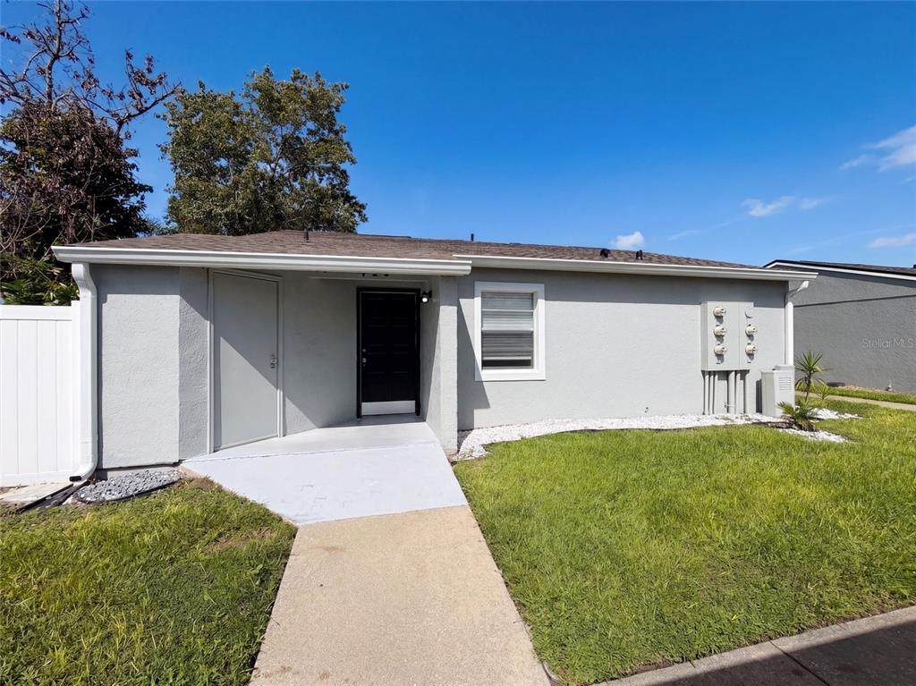 411 Dorchester Square - Photo 1