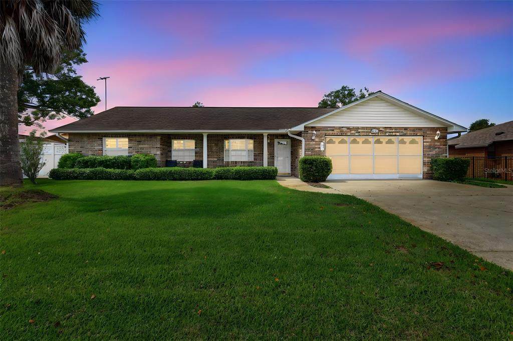 114 Springwood Drive - Photo 1