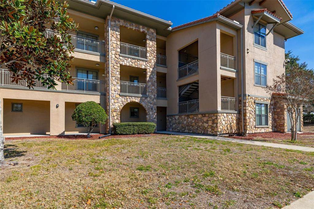 901 Charo Parkway - Photo 1