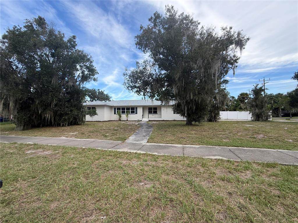 601 Myrtle Way - Photo 1