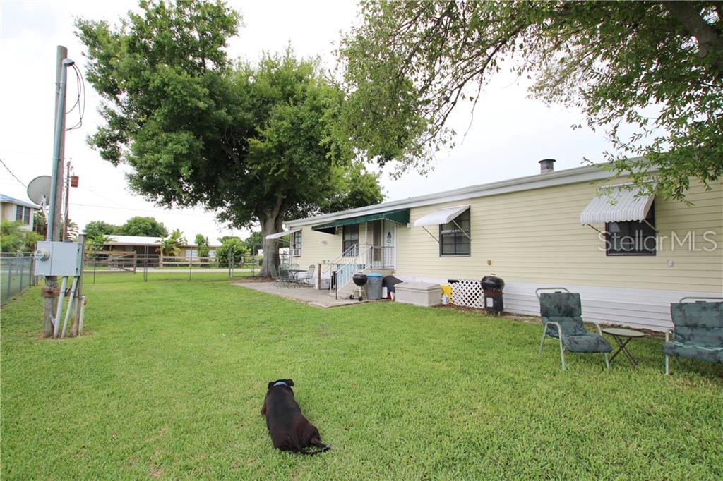 1039 8TH Street - Photo 1