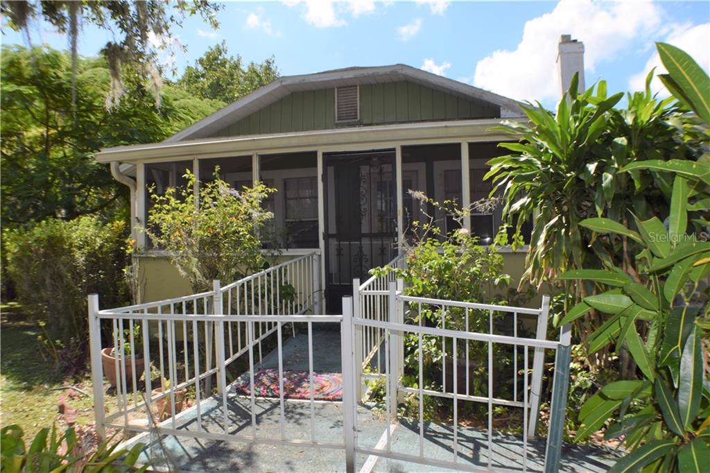 107 8TH Street - Photo 1