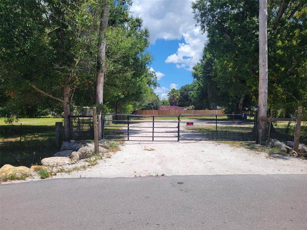 1680 47TH Terrace - Photo 1