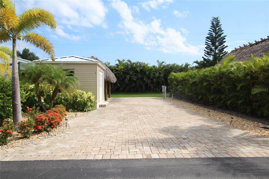 522 42ND Cove - Photo 1