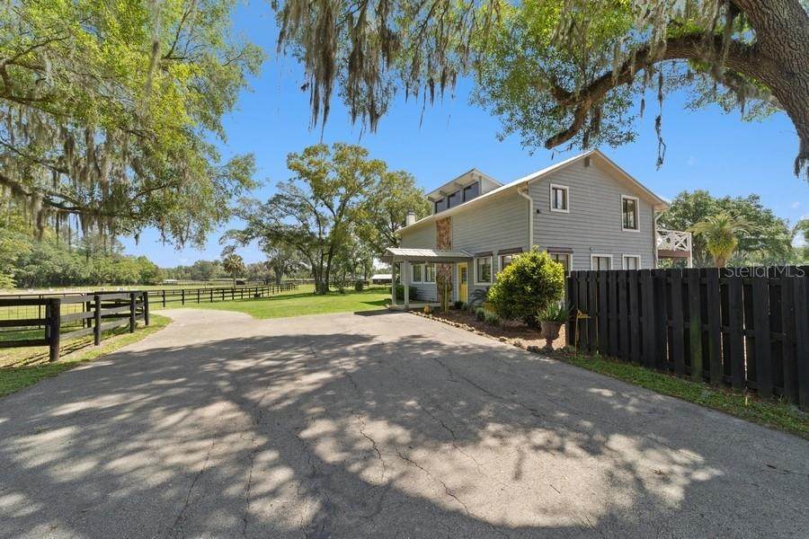 9255 115TH Avenue - Photo 1