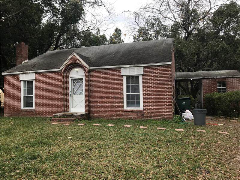 937 20TH Street - Photo 1