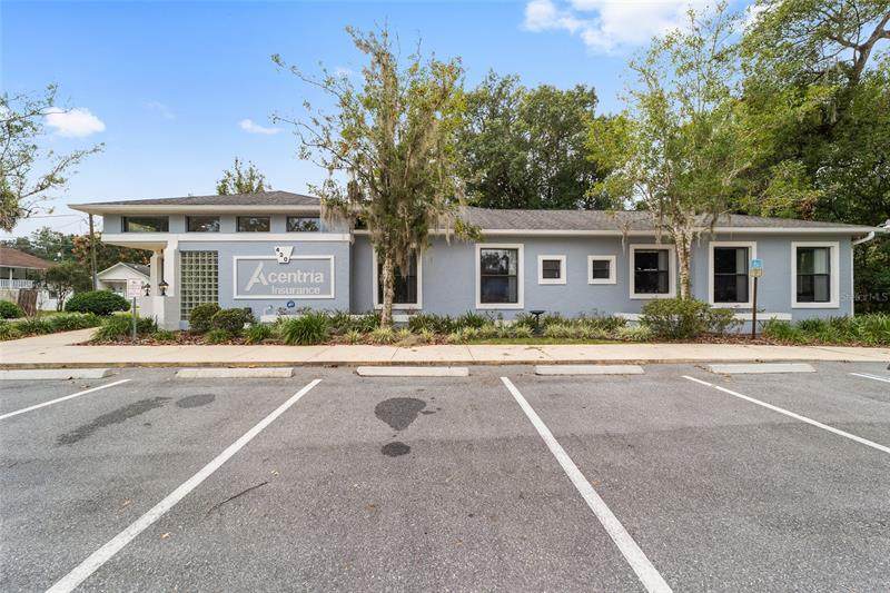 420 8TH Street - Photo 1