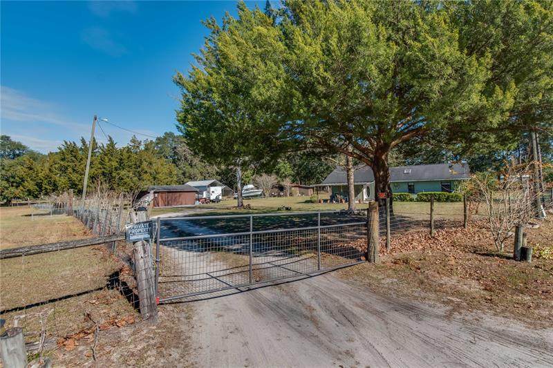 925 168TH Street - Photo 1