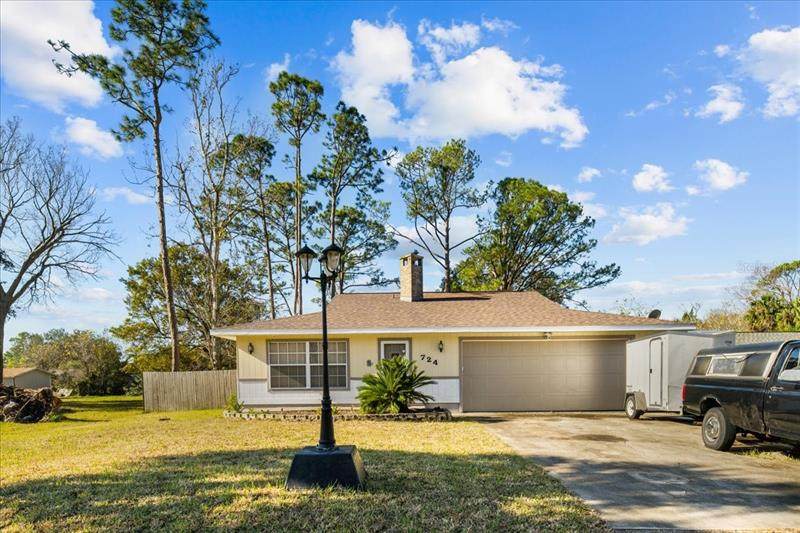 724 Orchard Avenue - Photo 1