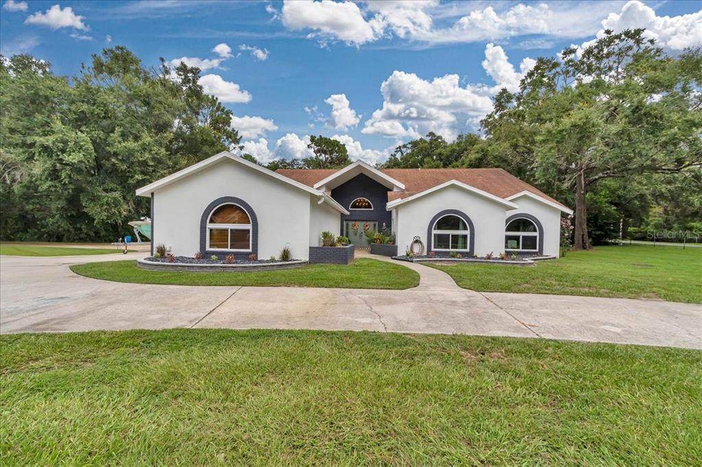 1087 Sloan Terrace - Photo 1