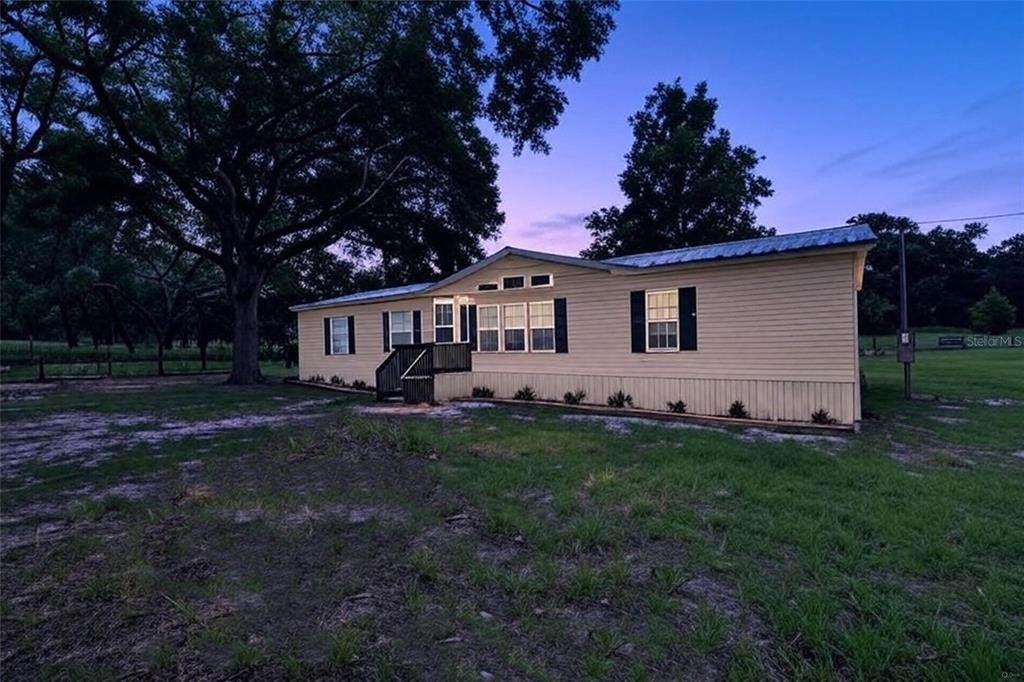 18546 5TH TERRACE Road - Photo 1