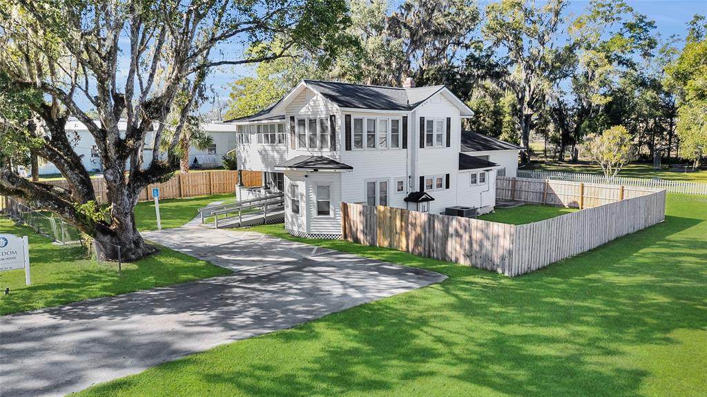 1920 8TH Road - Photo 1