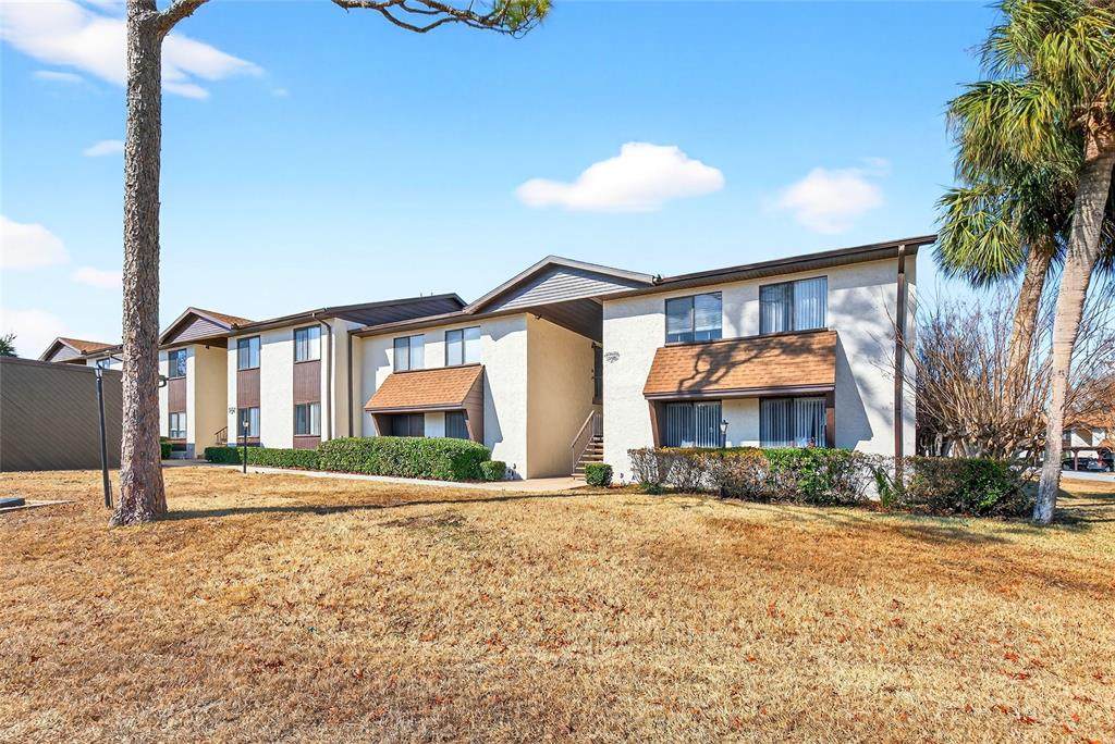 550 Fairways Drive - Photo 1