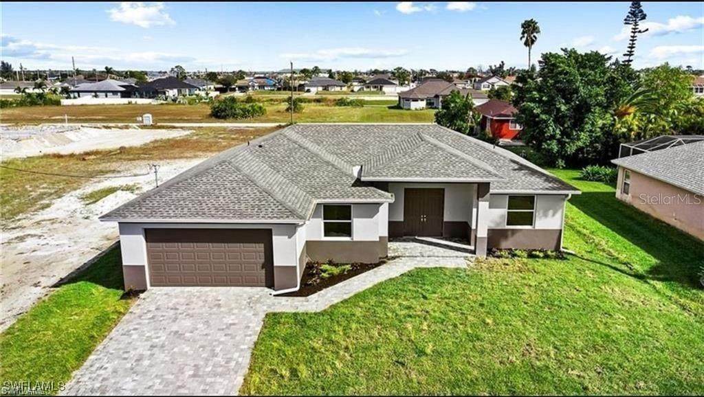 925 9TH Avenue - Photo 1