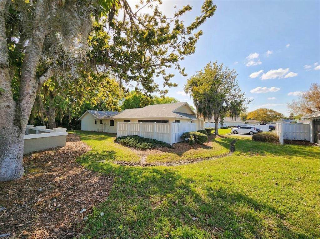 20 Lake Forest Court - Photo 1