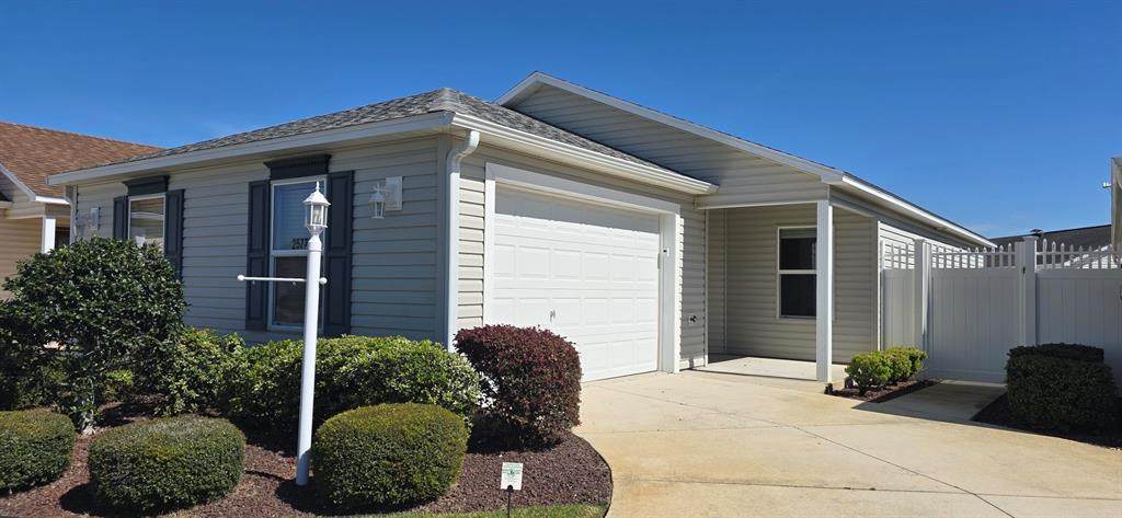 2577 Lindewood Street - Photo 1