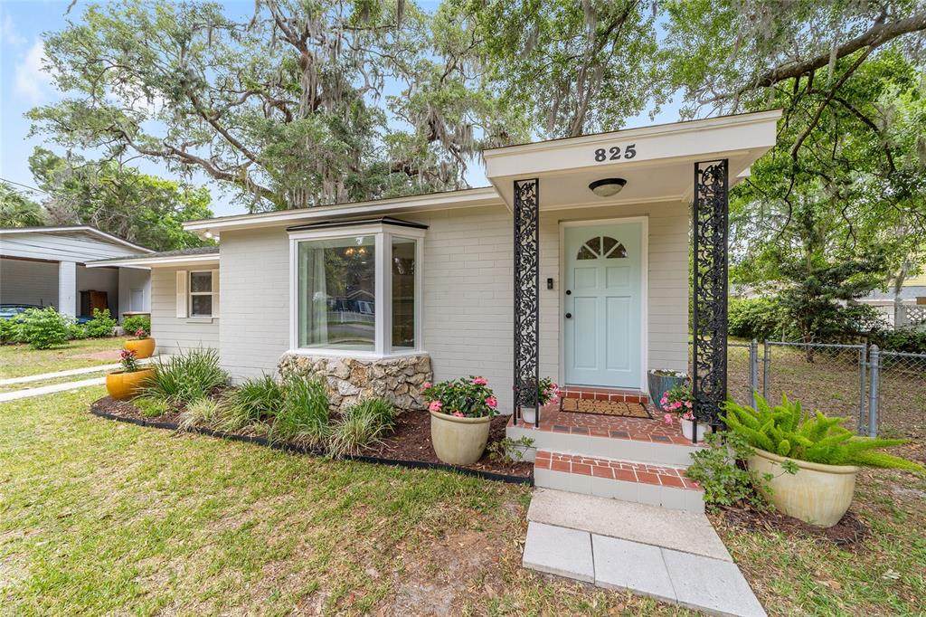 825 13TH Street - Photo 1