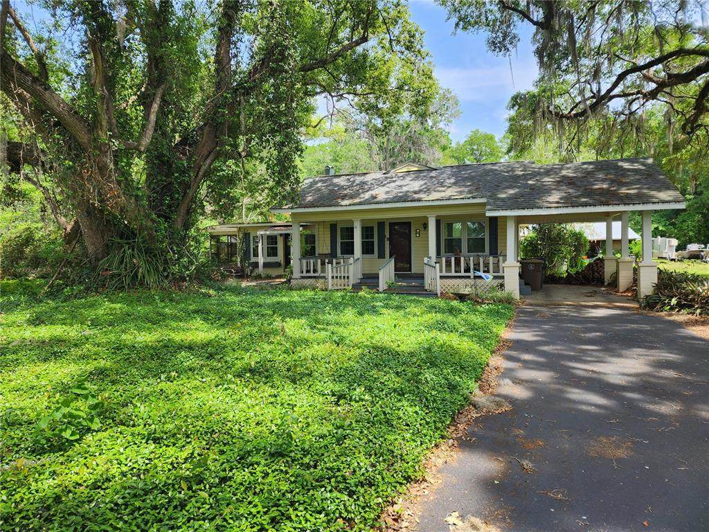 1427 10TH Street - Photo 1