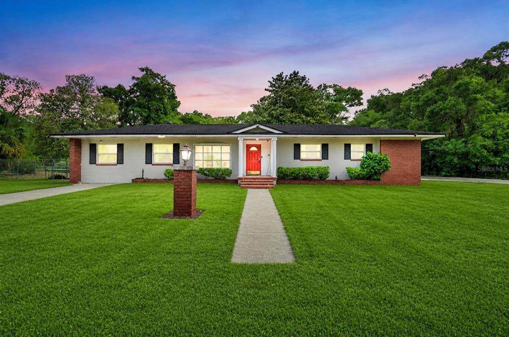 1910 14TH Street - Photo 1