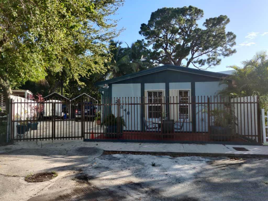 21348 40TH CIRCLE Court - Photo 1