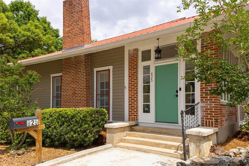 825 Sanchez Avenue - Photo 1