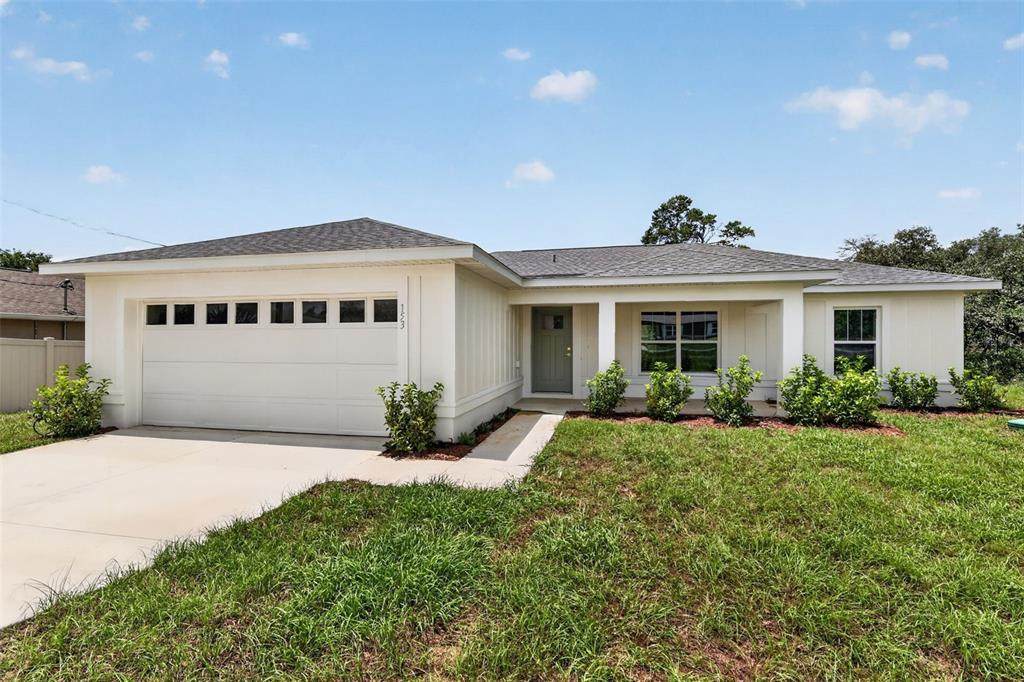 153 Oak Circle - Photo 1