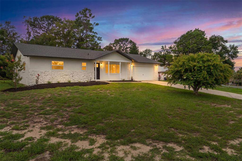 211 Davis Street - Photo 1
