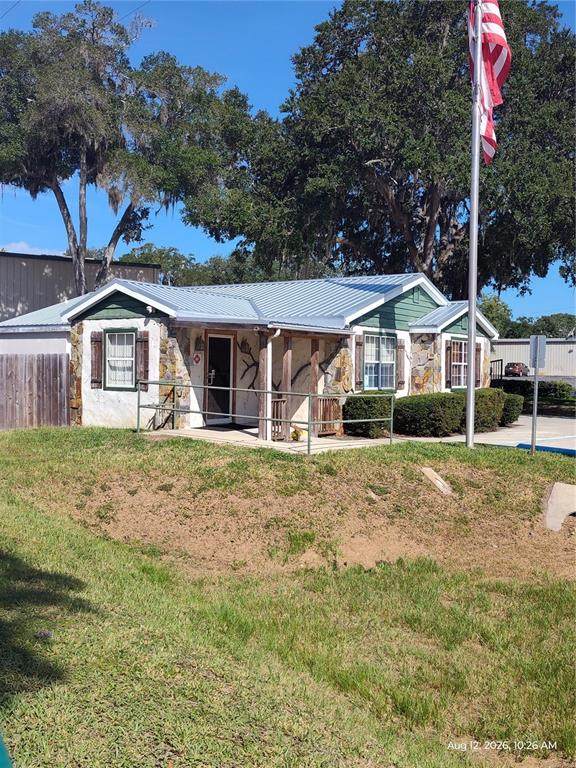 320 Hwy 441 - Photo 1