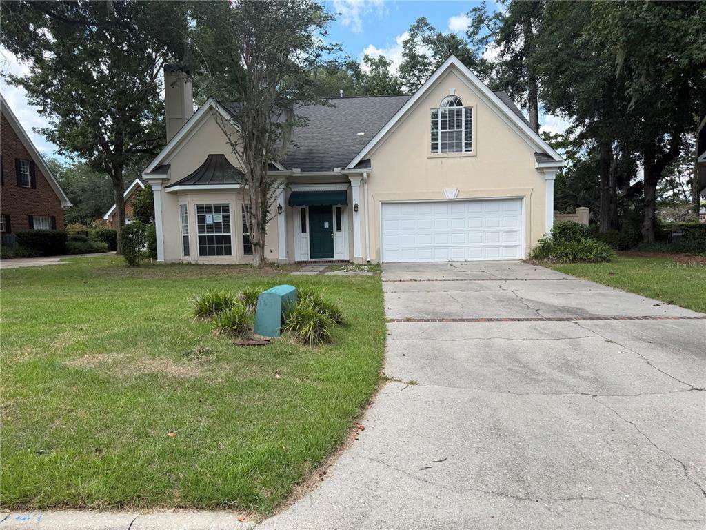 916 Hillcrest Court - Photo 1