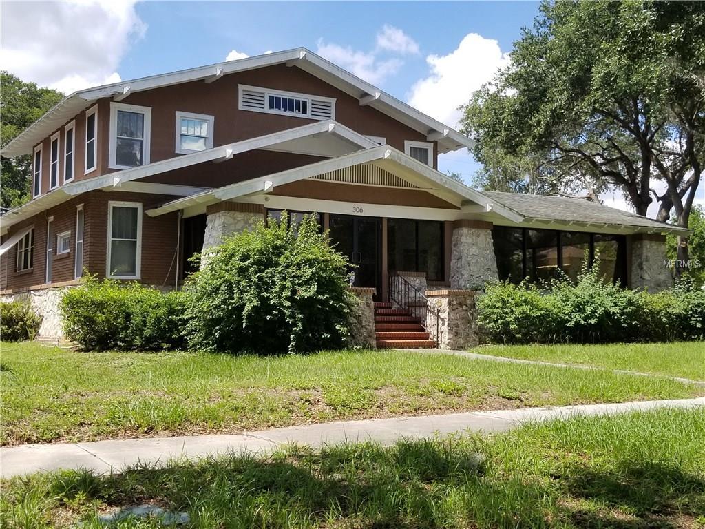 306 Avenue C - Photo 1