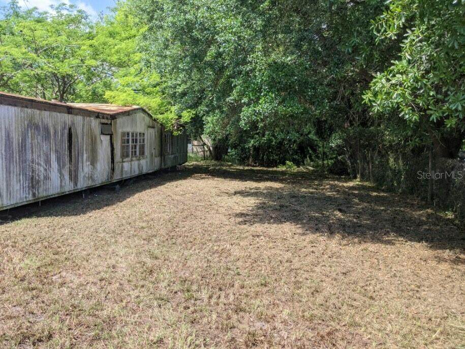 909 Lake Thomas Road - Photo 1