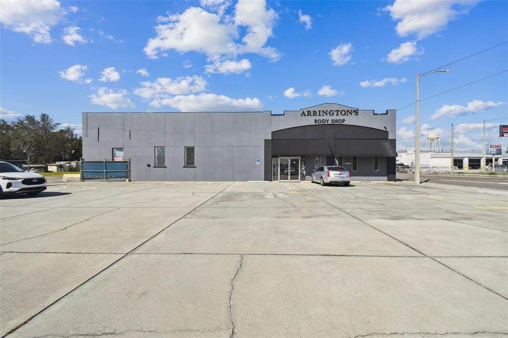 301 6TH Street - Photo 1