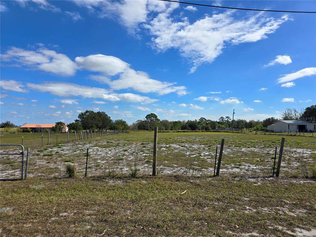 Keen Road - Photo 1