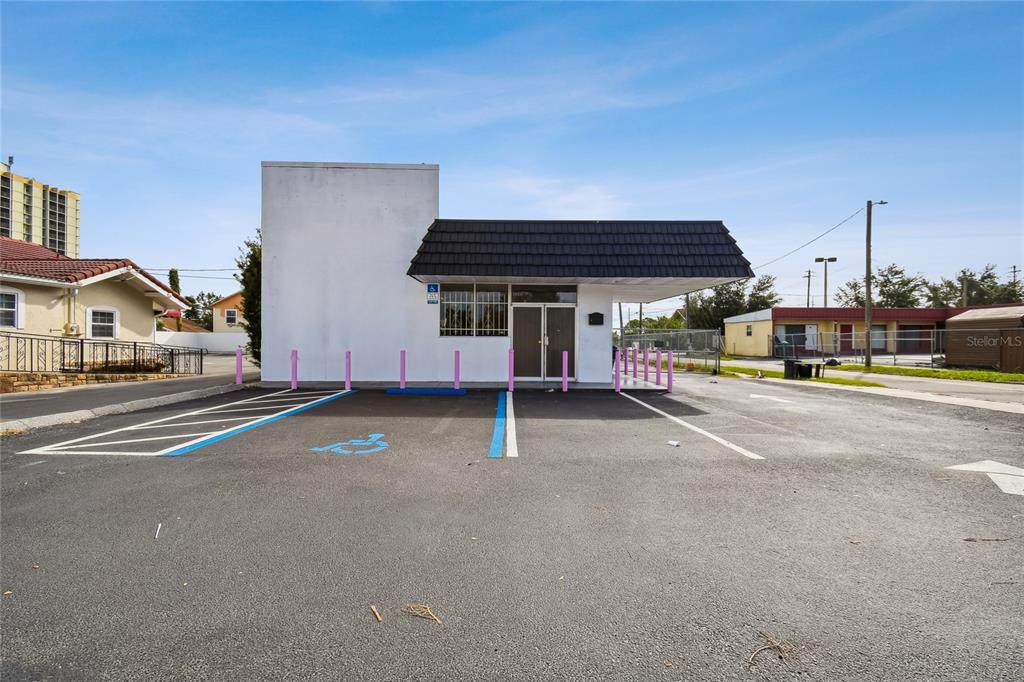 1006 6TH Street - Photo 1