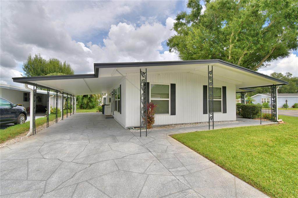 102 Paradise Lane - Photo 1