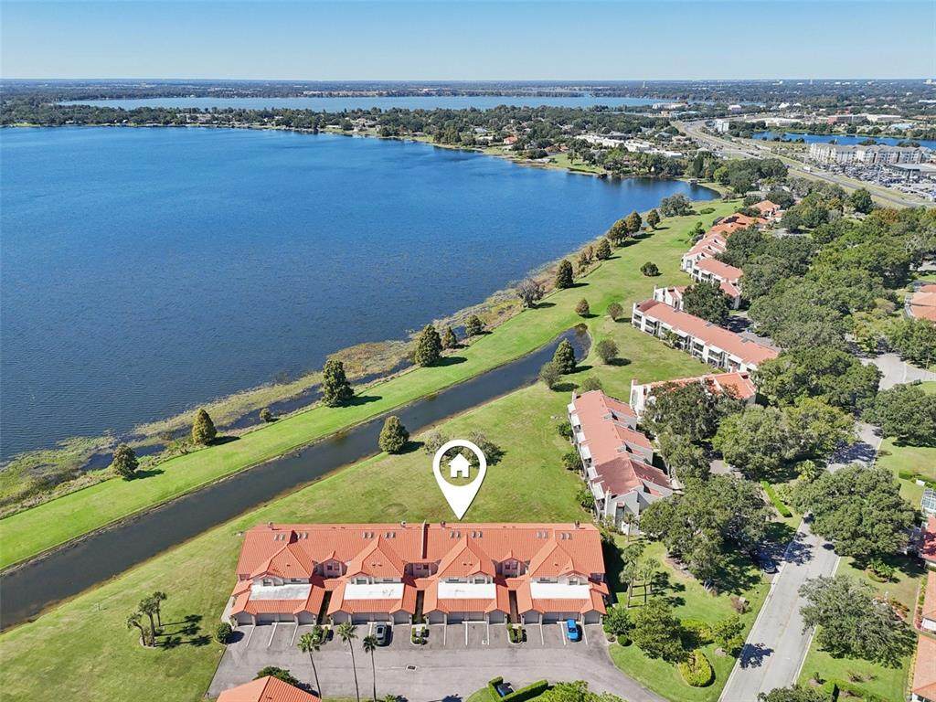 703 Magnolia Place - Photo 1