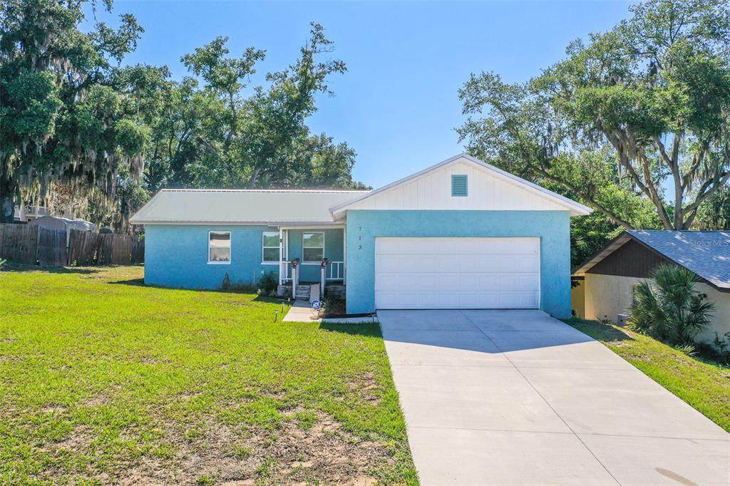 713 Greenleaf Lane - Photo 1