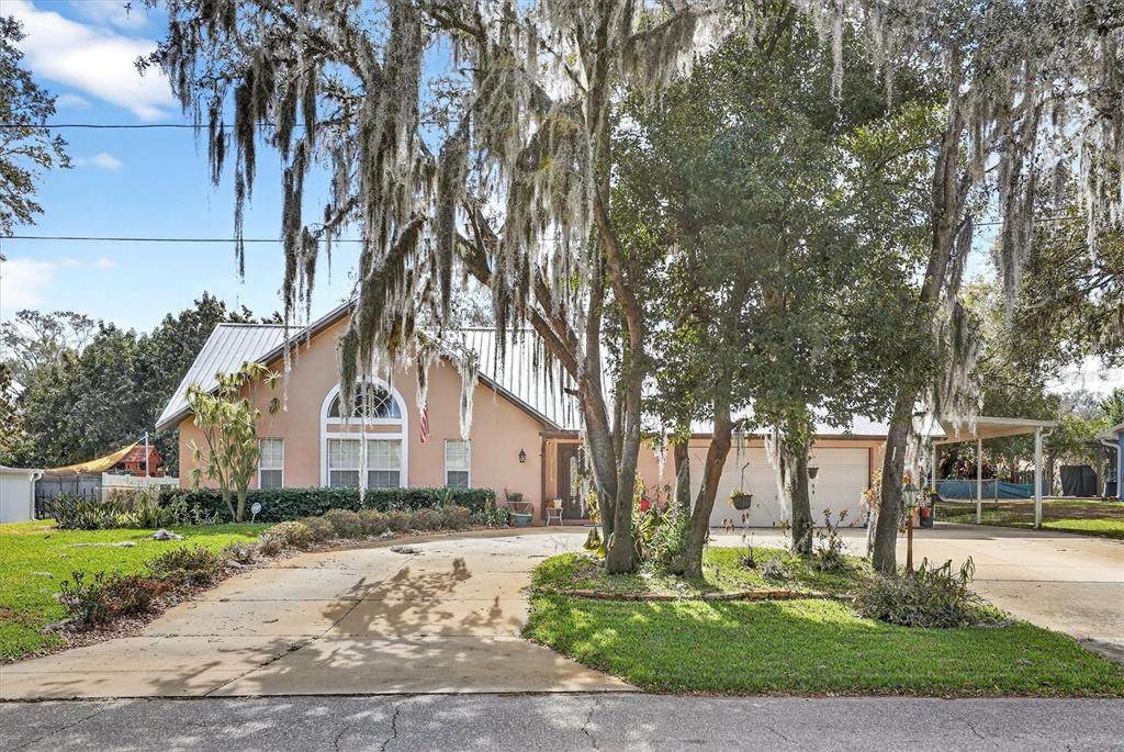 2725 Charing Road - Photo 1