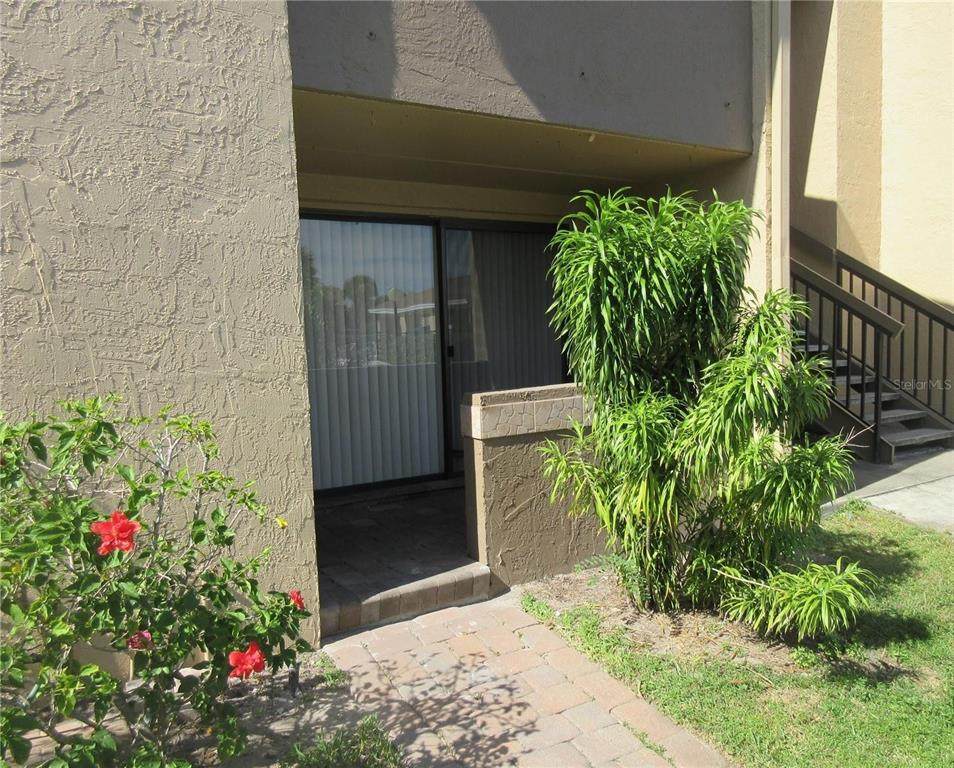 5273 Vineland Road - Photo 1