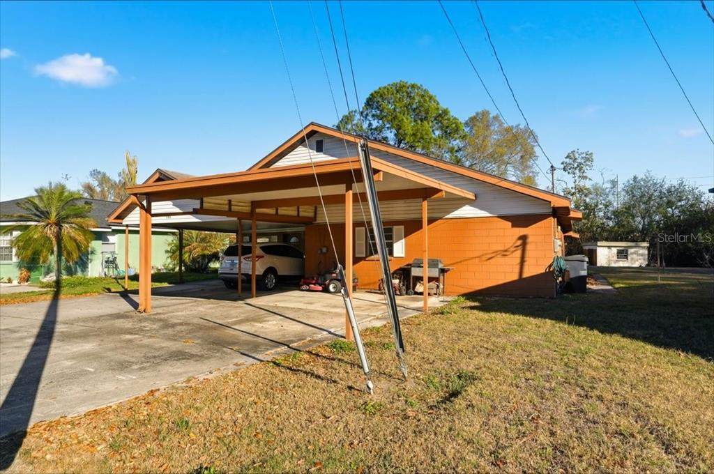 111 Sunset Drive - Photo 1