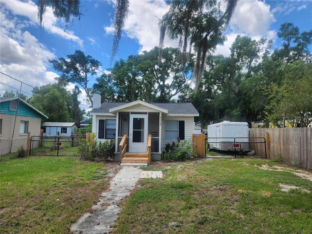 2429 Lakeview Street - Photo 1