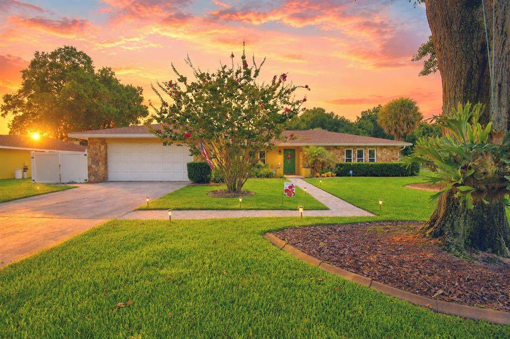 902 Crestview Drive - Photo 1
