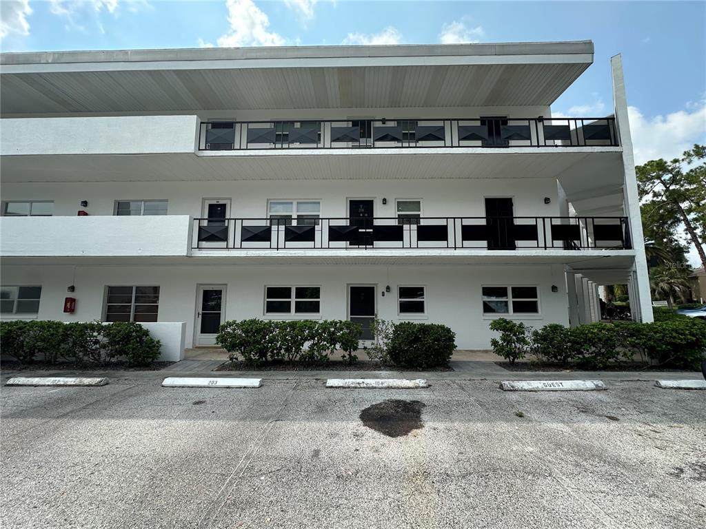 100 El Camino Dr - Photo 1